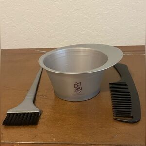 Madison Reed Accessories: Bowl + Robe + Comb + Brush - Hair tools